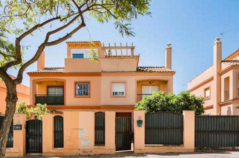 2 La Casa De Marilo Apartment Tomares Exterior foto
